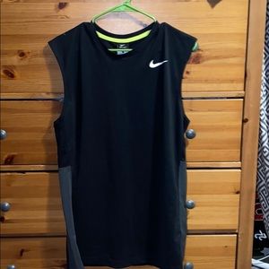 Men’s Nike Tank Size L
